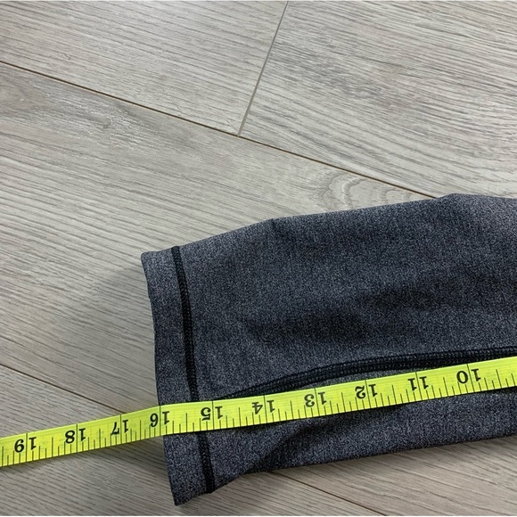 Lululemon Smooth Stride Crop Leggings Heathered Black - Picture 13 of 16